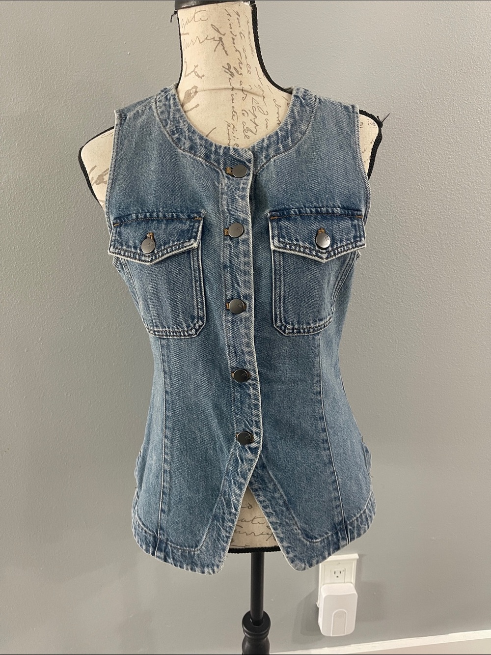 Madewell Denim high creeneck Button-Front Sleeveless Top - Blue medium wash